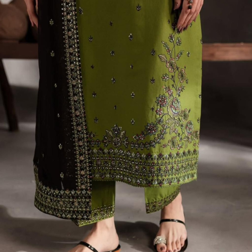 Green Embroidered Suit with Black Chiffon Dupatta – Elegant & Timeless Look